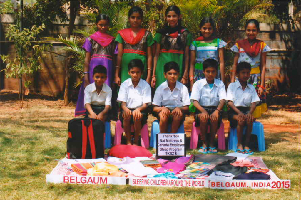 Sleeping-Children-Around-the-World-6