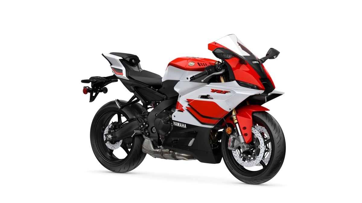 Kawasaki Ninja ZX-6R vs Yamaha YZF-R9 — Specs | Torquepedia