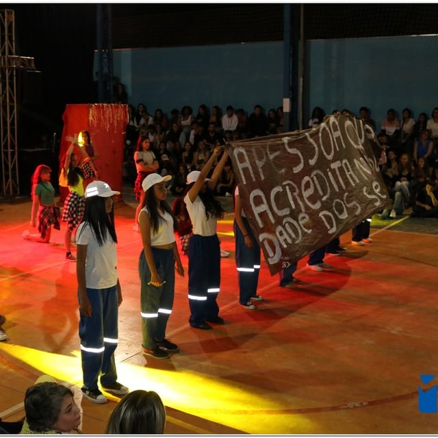 Jogos Água vs. Fogo da Escola Estadual Cesário Coimbra: Tradição Anual de  Competição e Celebração - Muzambinho.com