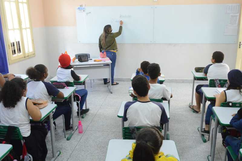 escola_alunos_12_ee_desembargador_canedo_muriae