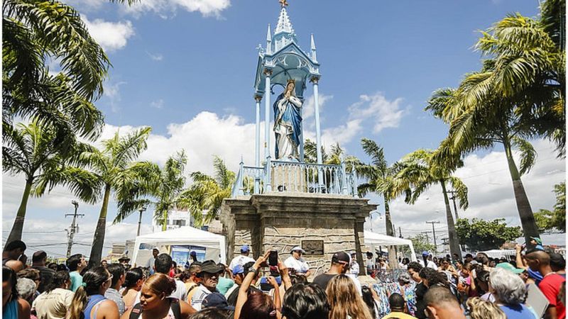 _127906411_festa-do-morro-andrea-rego-barro-pcr