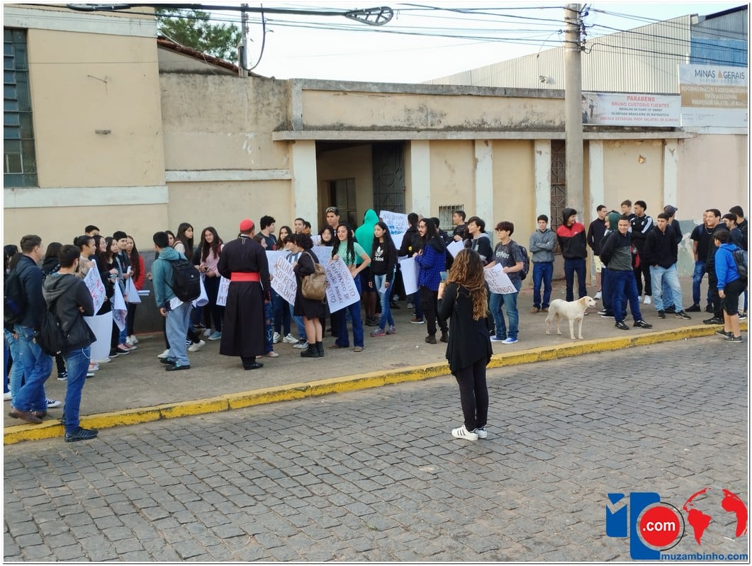 ManifestAlunos01092301