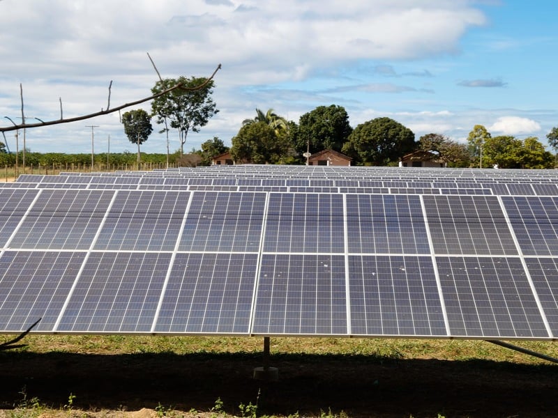 content_placa_solar_usina_fotovoltaica_energia_sol_renovavel_sustentavel_sustentabilidade_-_cred_gil_leonardi-imprensa_mg_mg_9870