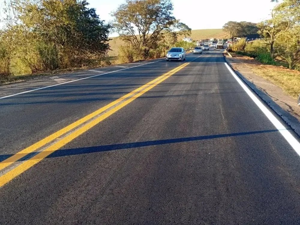 estrada-rodovia-epr-2c303e07392e11