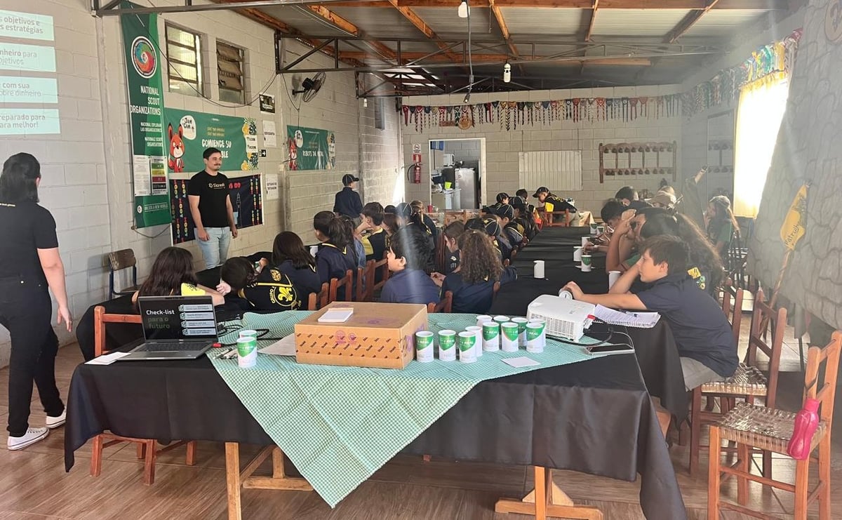 Sicredi realiza ações de educação financeira para crianças e adolescentes