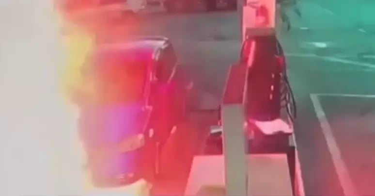 carro-pega-fogo-skq3e437sabd