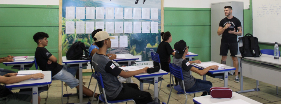 professor_sala_aula_escola_35328