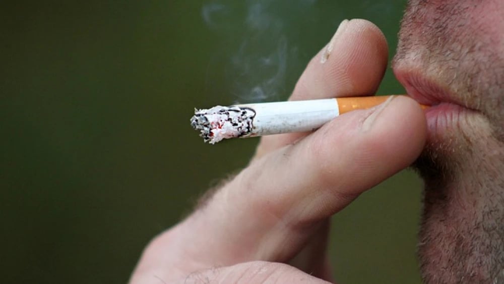 cigarro-fumante-548532