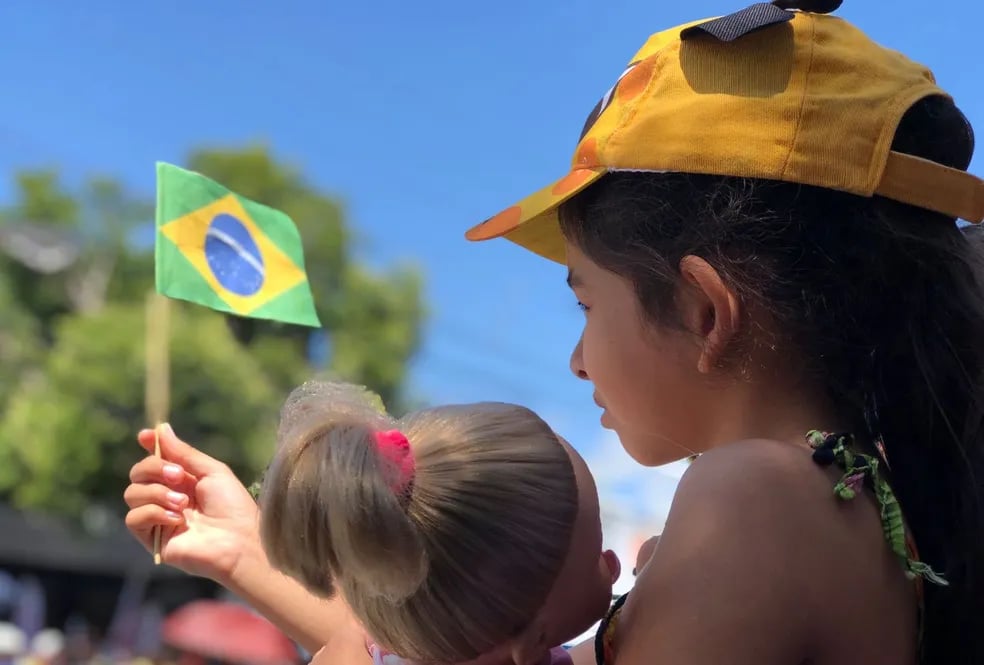 criancaacompanhadesfile