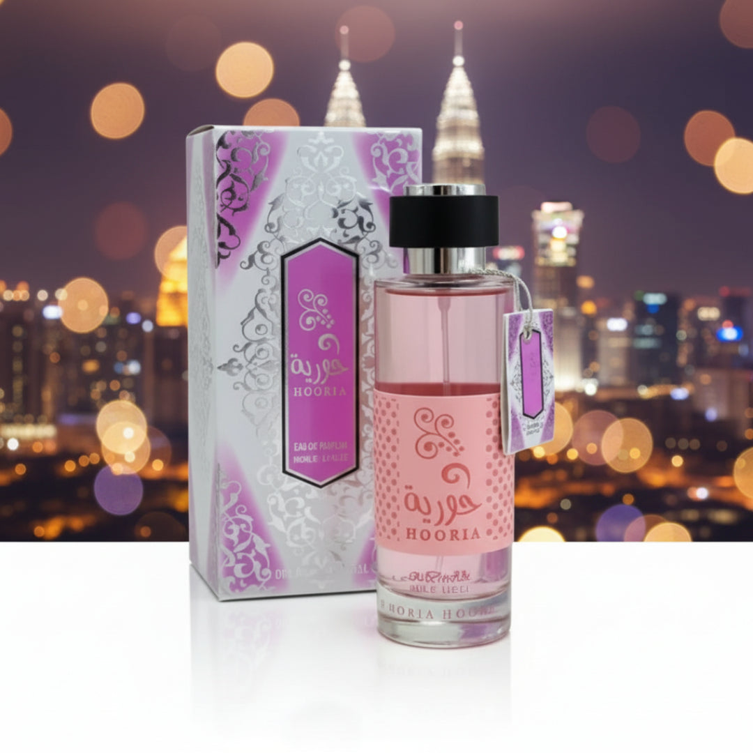 hooria papan pemuka kereta malam kl wanita malaysia