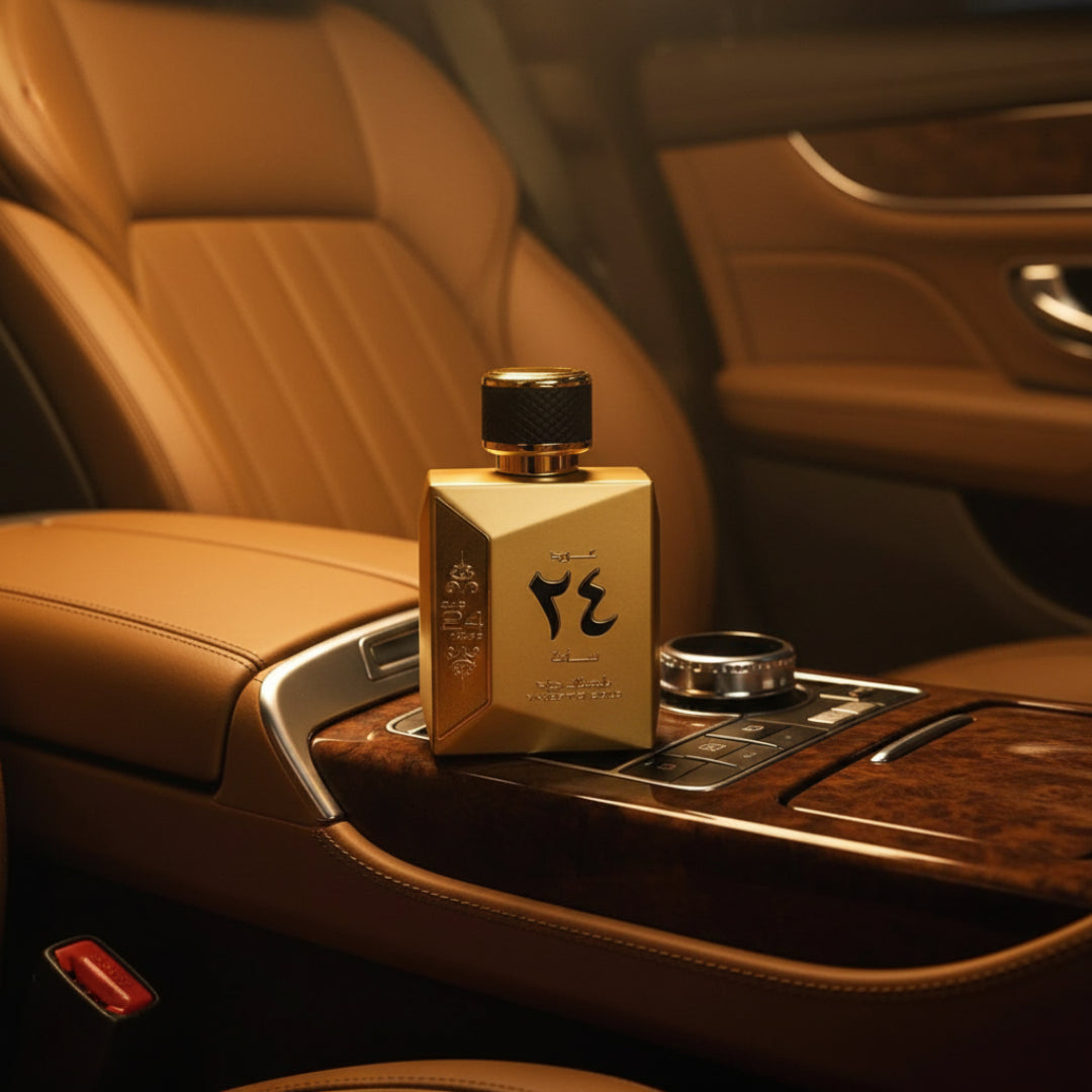 Oud 24 Majestic dalam kereta dengan lighting amber gelap