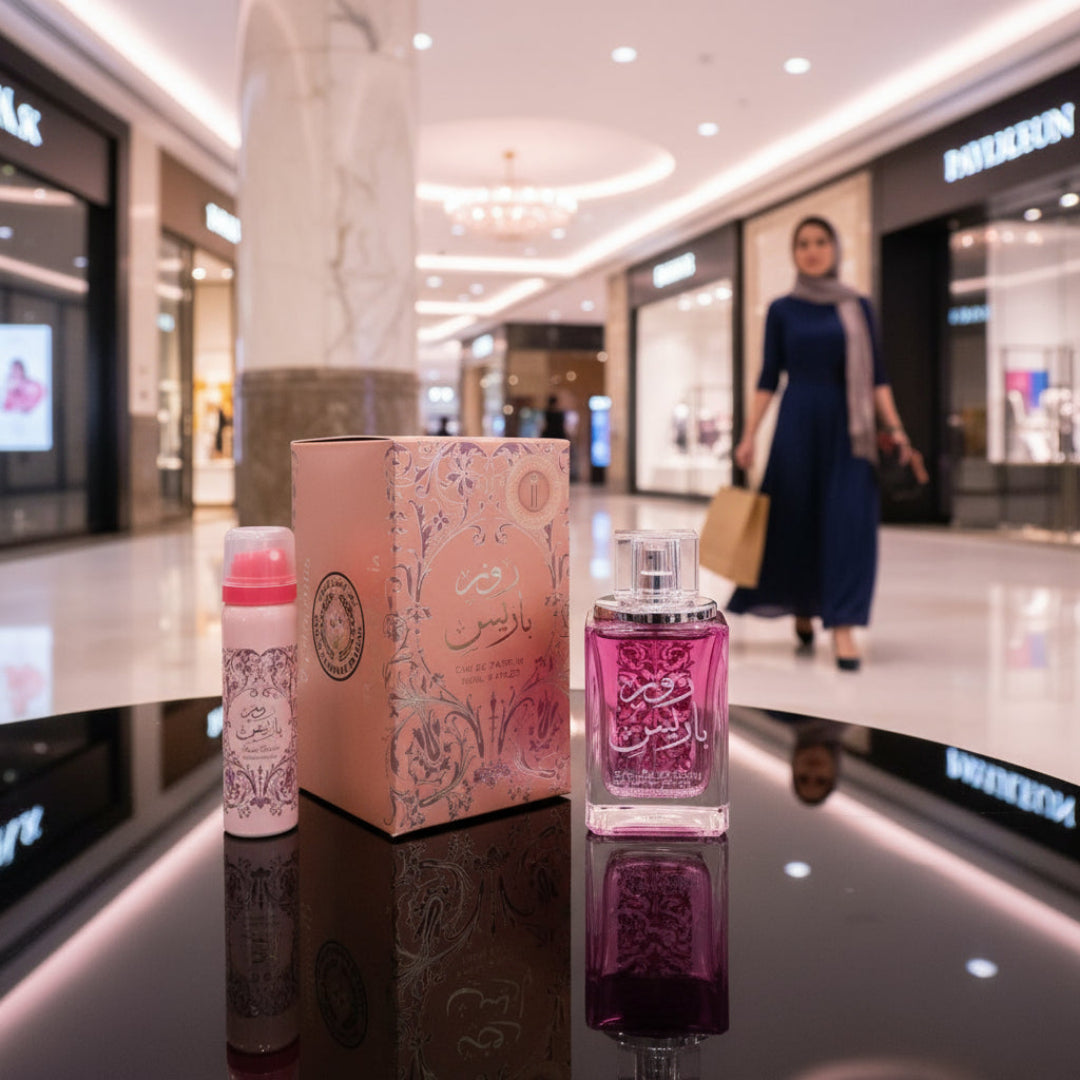 Rose Paris Ard Al Zaafaran di Pavilion KL Center Court dengan wanita Malaysia