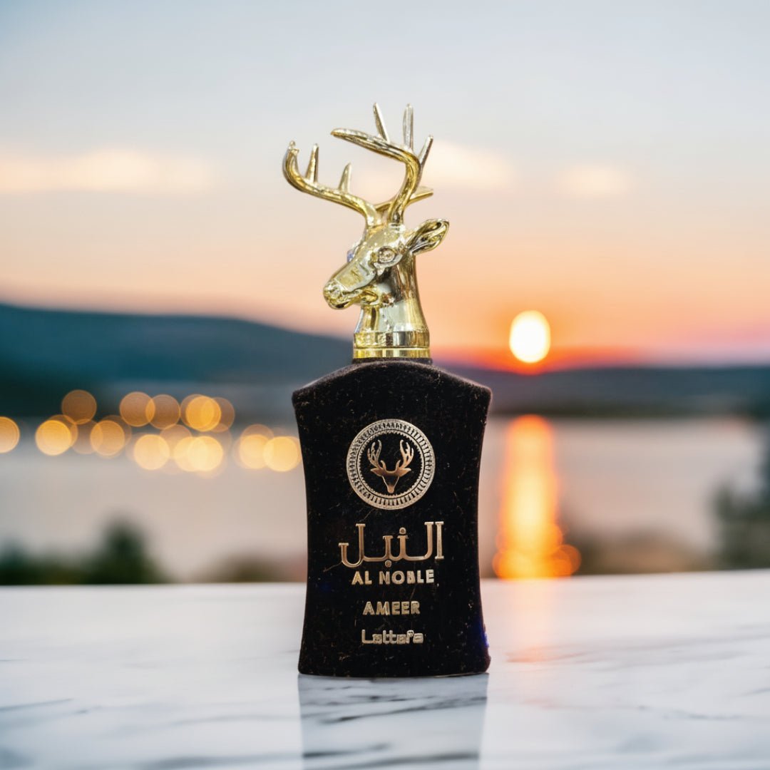 Al Noble Ameer di Marina Putrajaya malam, glow emas