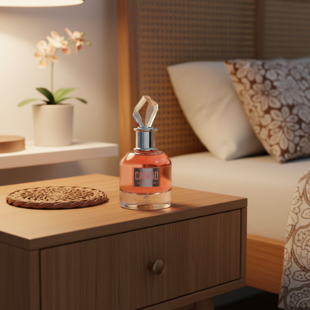 Candid di meja katil &ndash; minyak wangi lembut wanita Malaysia
