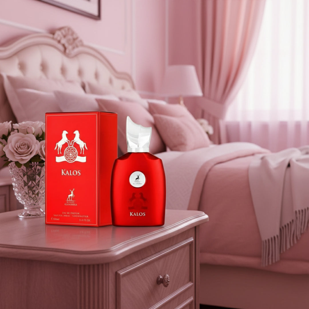 Kalos Perfume Woman di bilik tidur bercahaya pink lembut