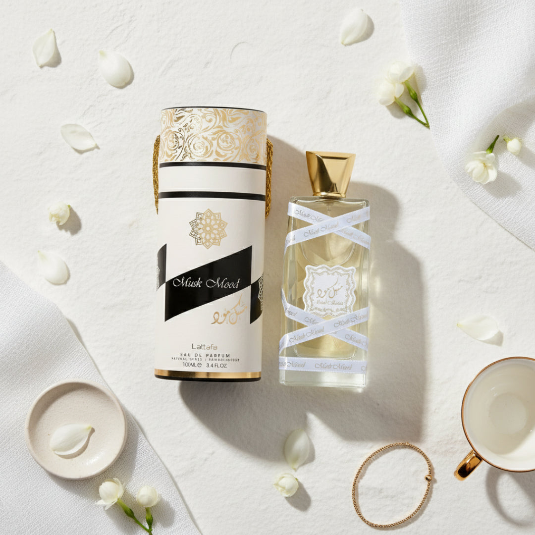 musk mood flatlay putih lembut powdery malaysia