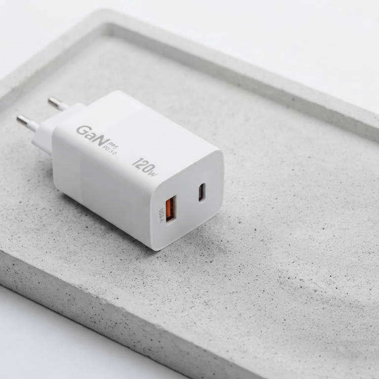 Carregador de Tomada 120W Turbo com Portas USB-C e USB-A