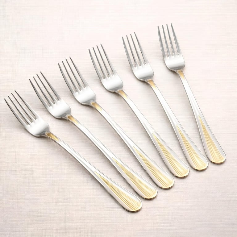 Kit 6 Garfos Com Detalhes Em Dourado 