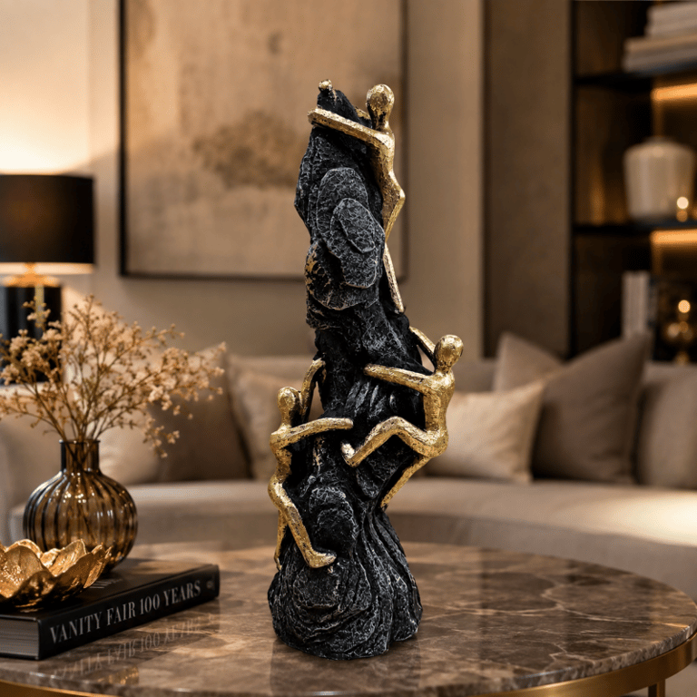 Escultura Decorativa “Ascensão e Superação”  Dourado e Preto