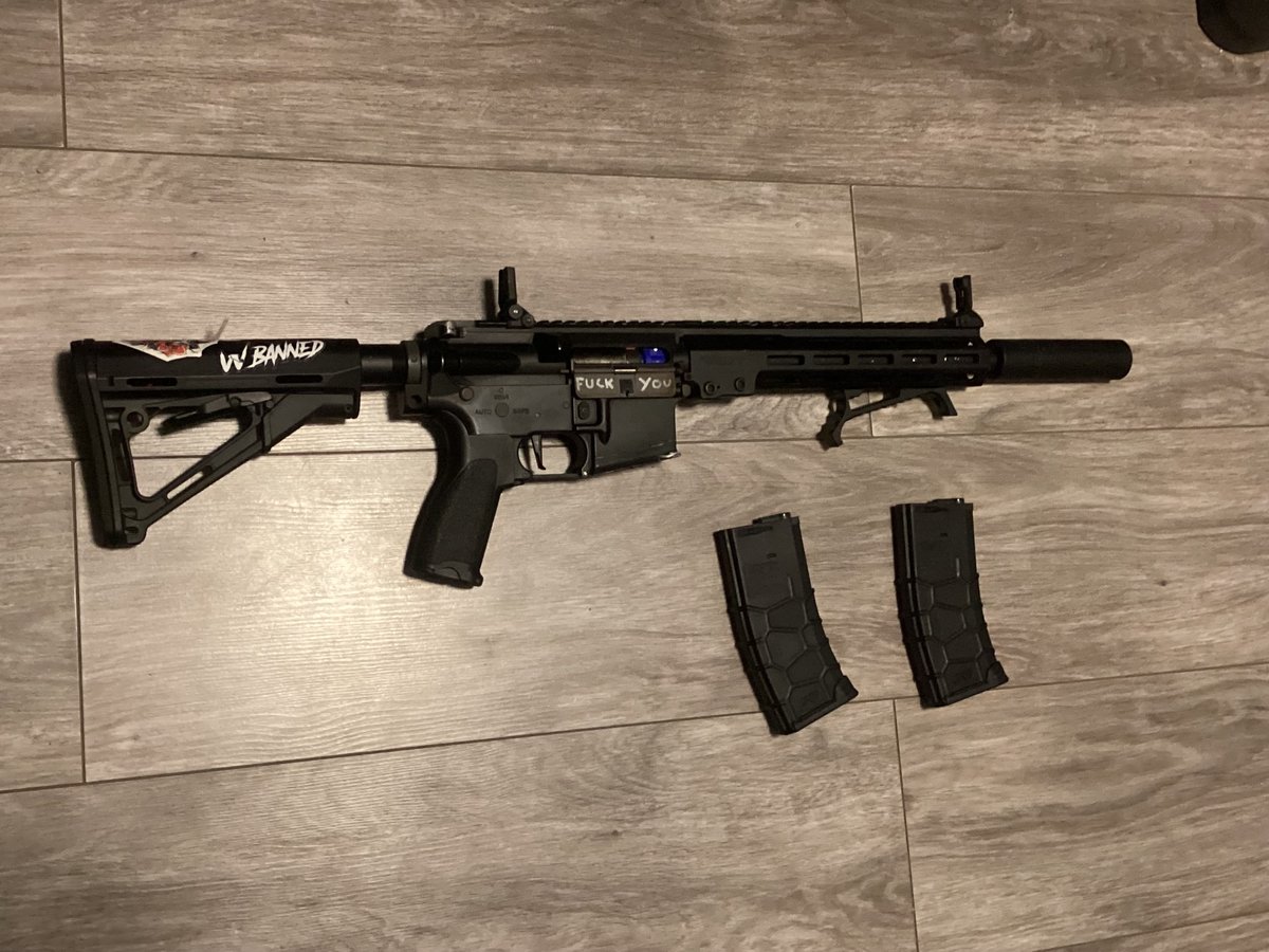 AEG novritsch full métal avec garde main URGI