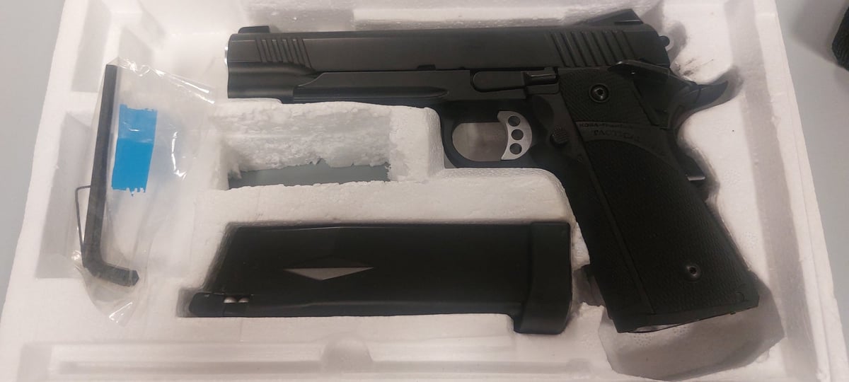 7 pistolets airsoft marque kj works