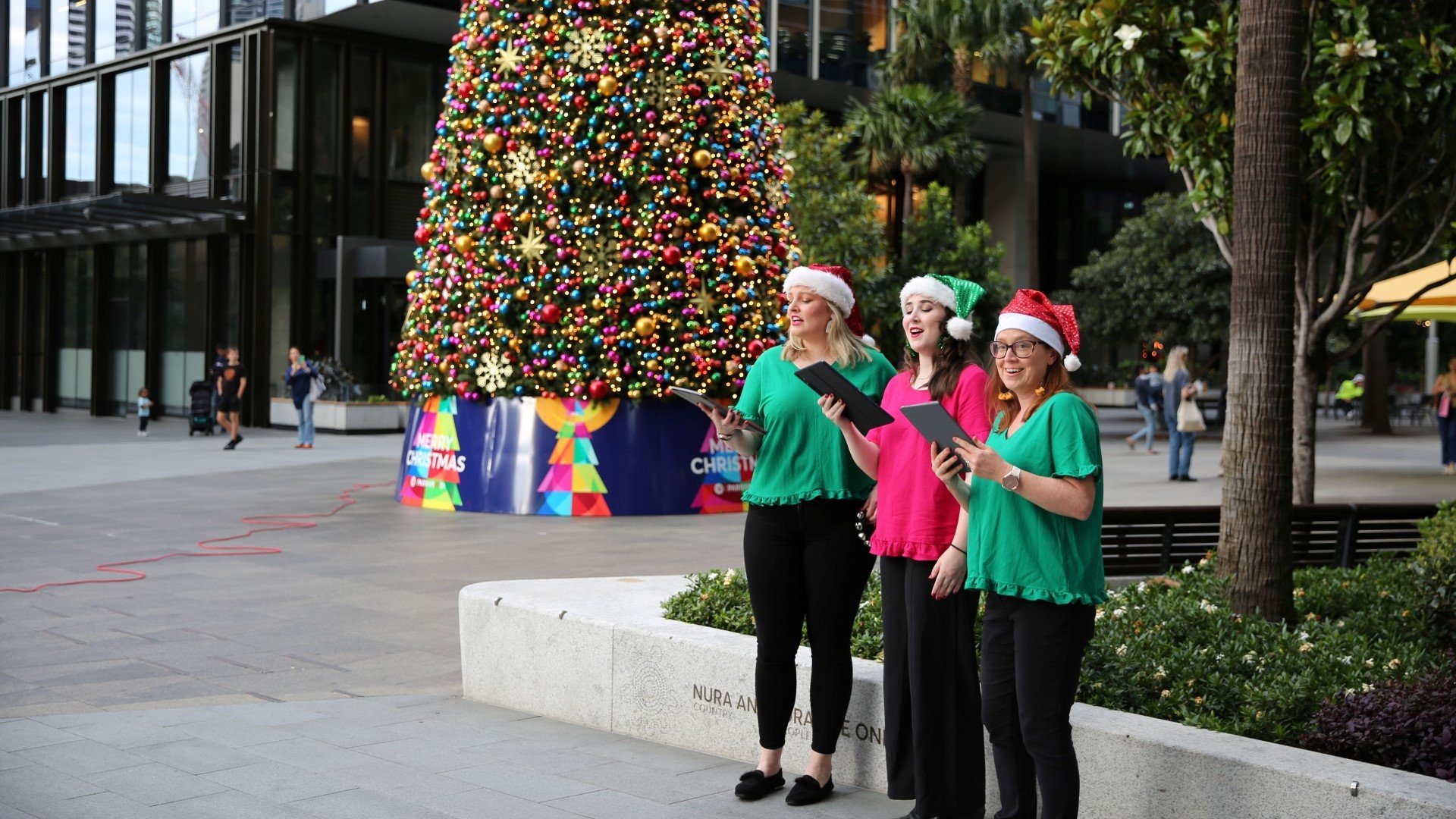Xmas2024-Carol-singers-1920x