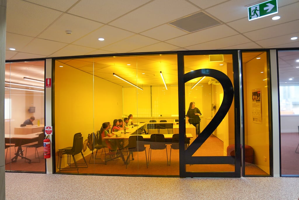 Matrix Education in Parramatta offers face-to-face tutoring for Years 3-12 in English, Maths and Science.
