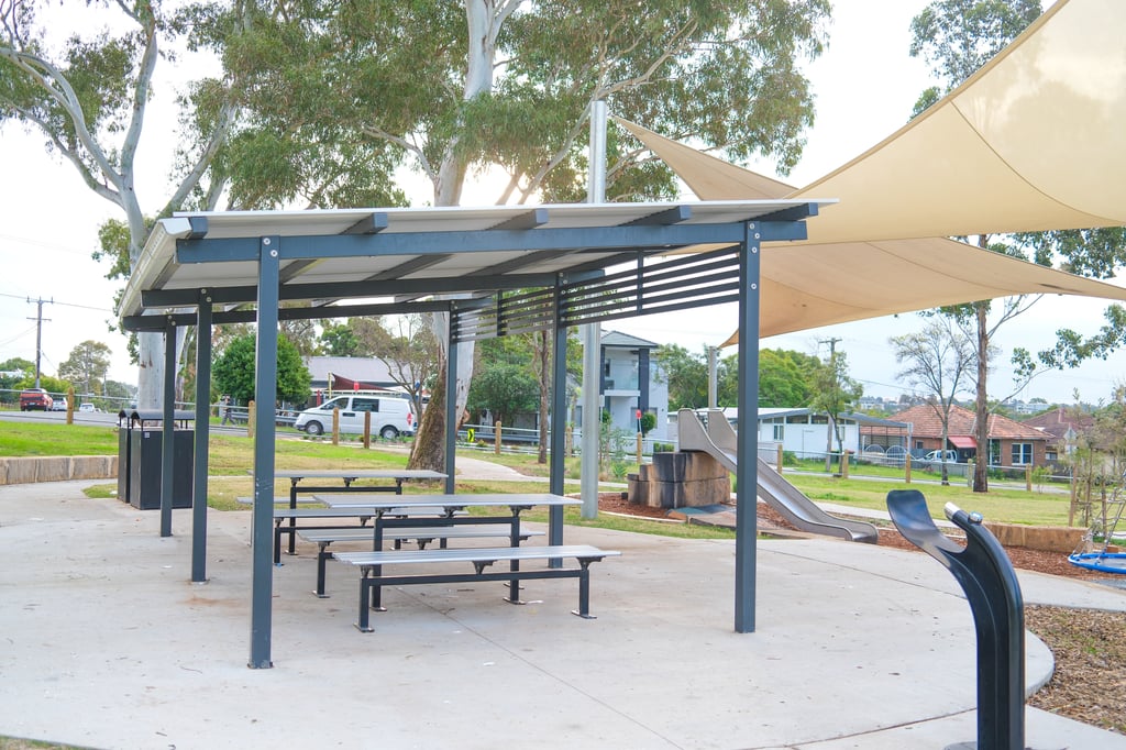 Shaded area and path at Alderson Park