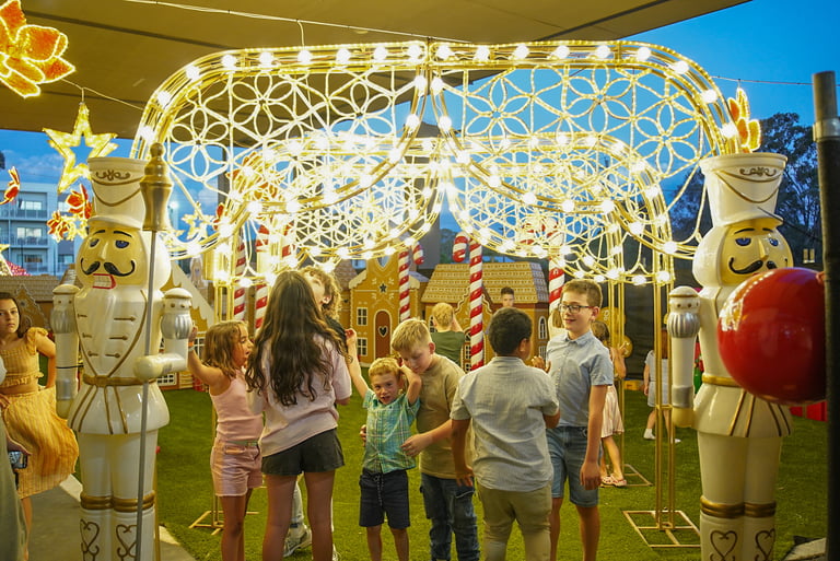 Christmas in the Pines at Lone Pine Tavern