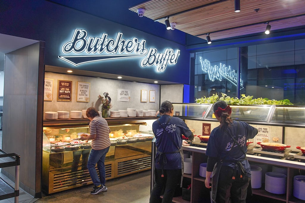 The buffet also includes a range of hot food including Korean fried Chicken, fried rice, noodle dishes, sides, condiments and more