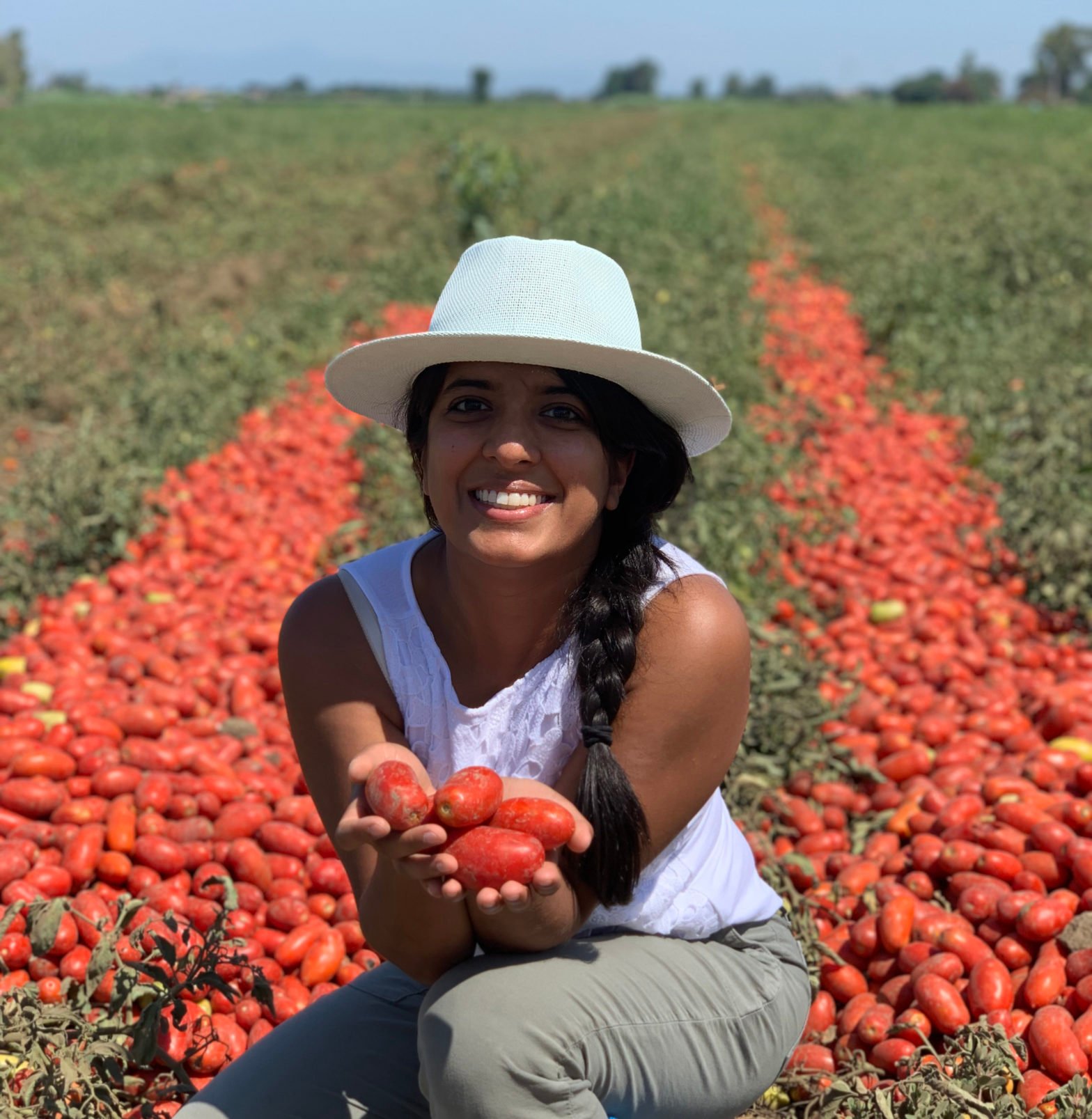 Lovely Ooshma in Italian Tomato Fields