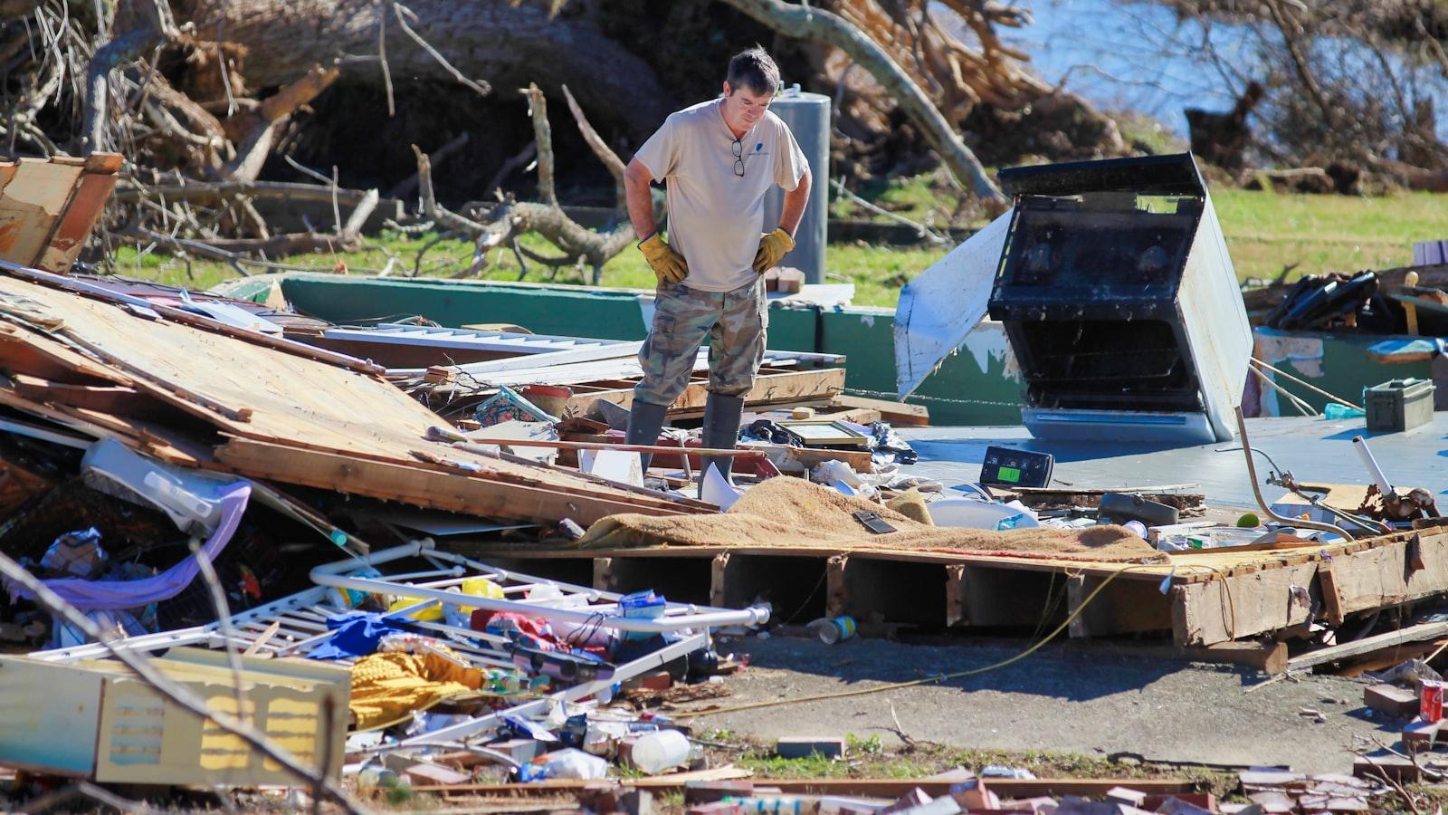 Public Adjuster vs Insurance Adjuster: Who Works for You?