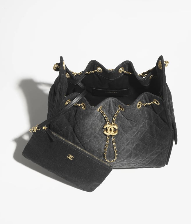 CHANEL CHANEL 25 Medium Handbag