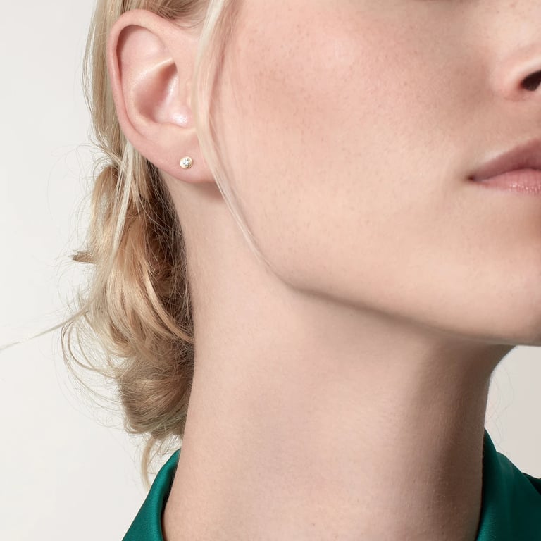 Cartier d'Amour stud earrings, 2 brilliant-cut diamonds, mini model 2