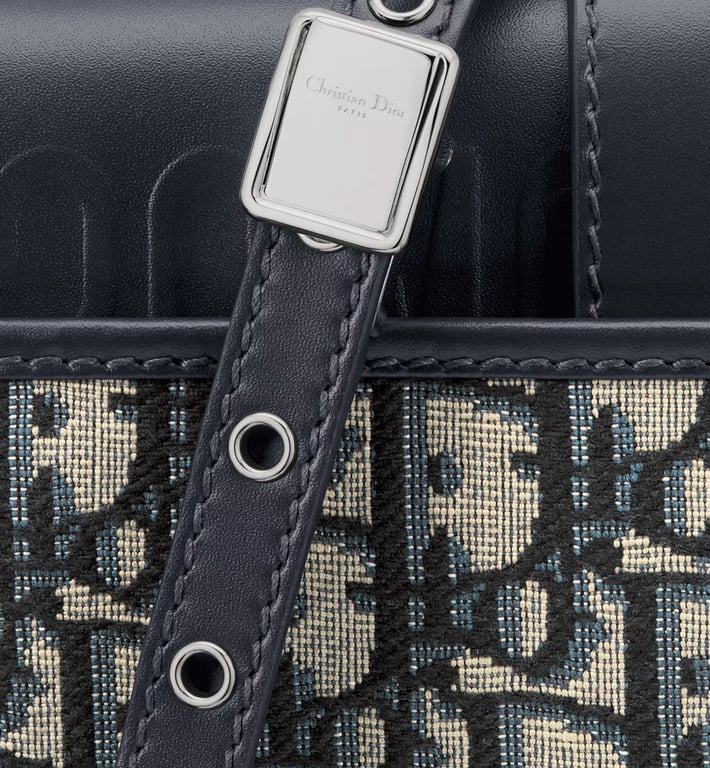 30 Montaigne East-West Bag with Chain 8