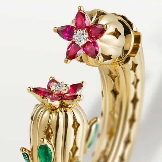Cactus de Cartier earrings, emeralds, 2 diamonds 7