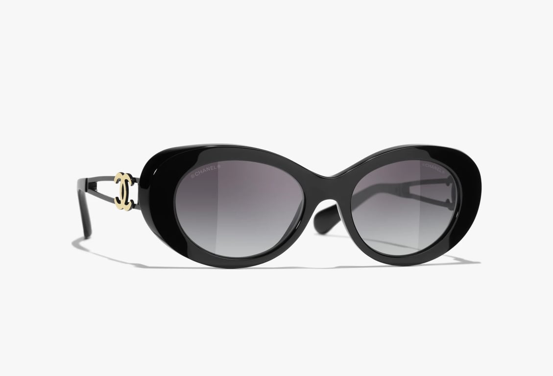 CHANEL Oval Sunglasses display picture 1
