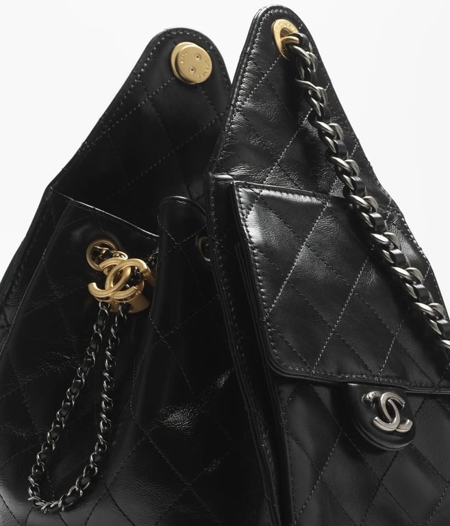 CHANEL CHANEL 25 Small Handbag