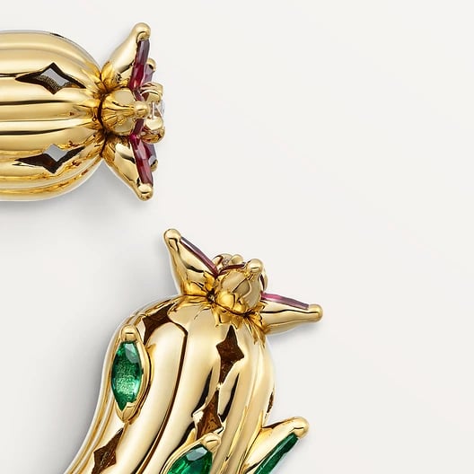 Cactus de Cartier earrings, emeralds, 2 diamonds 6
