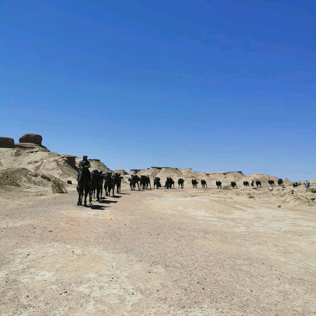 AI art "camel" for keywords dessert