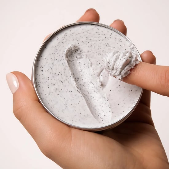THE EXFOLIATING BODY WASH