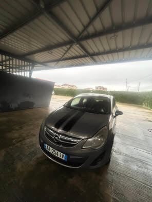 Fotografi e Opel corsa në LIST.AL