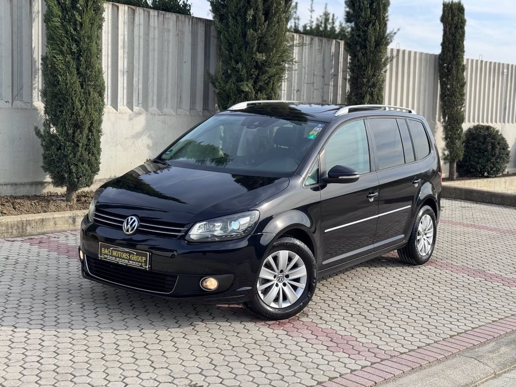 Fotografi e VOLKSWAGEN TOURAN 2.0Tdi Automatike Full Option  në LIST.AL