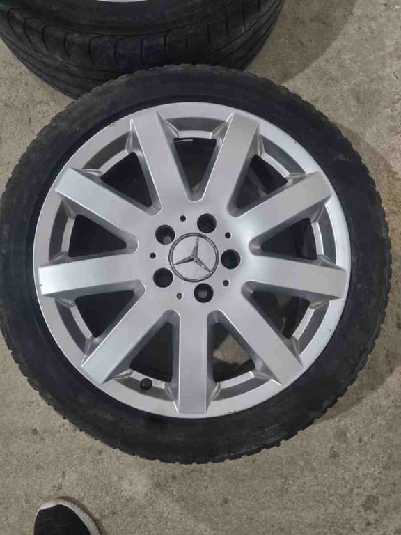 Fotografi e Disqe Mercedes Benc në LIST.AL