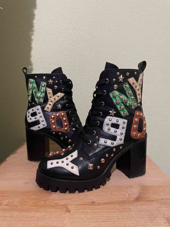 Fotografi e kepuce në LIST.AL