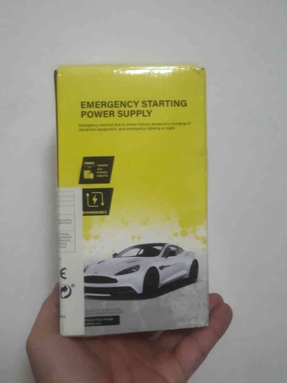 Fotografi e starte per karikim e baterin  makins në LIST.AL