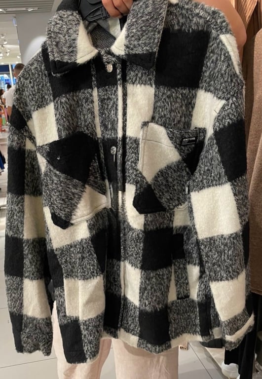 Fotografi e xhakete në LIST.AL