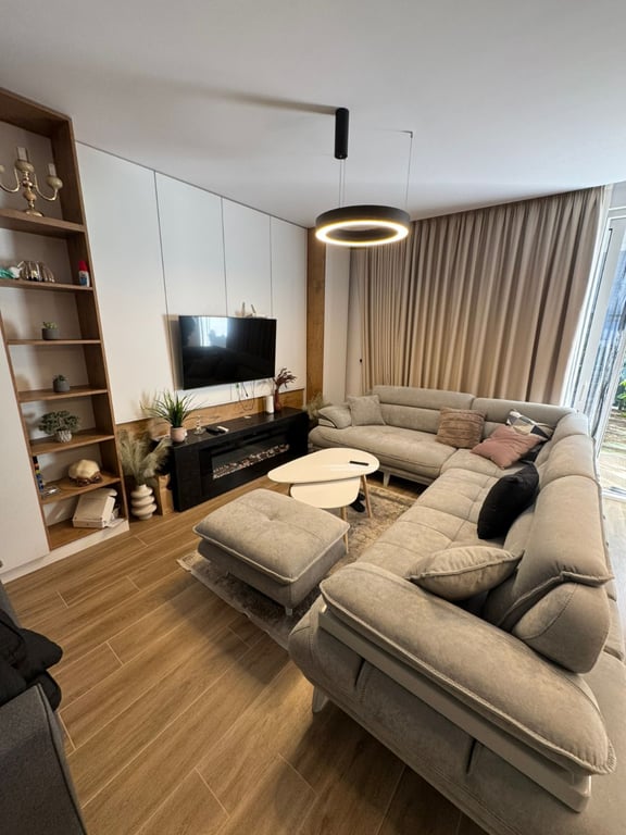 Fotografi e Shitet Apartament 1+1 me oborr "San Pietro" në LIST.AL