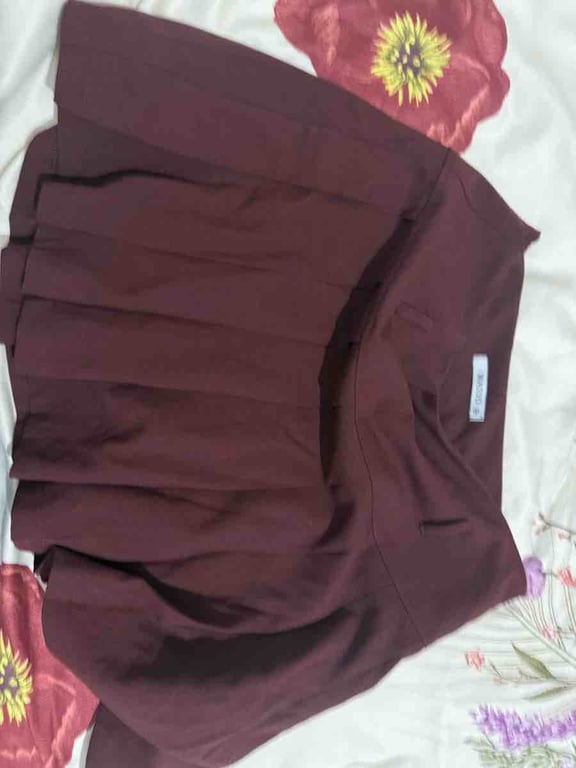 Fotografi e fund pantallon në LIST.AL