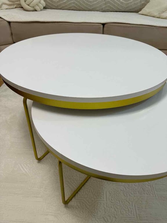 Fotografi e tavoline mesi në LIST.AL